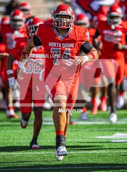 Thumbnail 3 in North Shore vs. Cypress Falls (UIL 6A D1 Football Regional) photogallery.