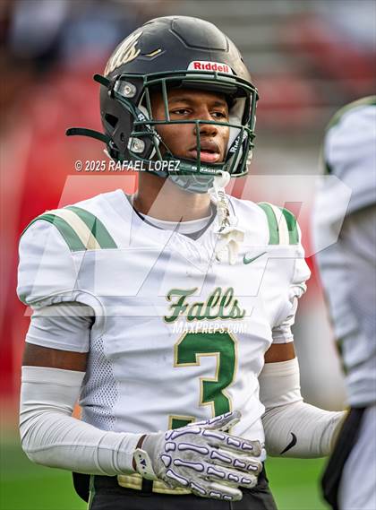 Thumbnail 3 in North Shore vs. Cypress Falls (UIL 6A D1 Football Regional) photogallery.