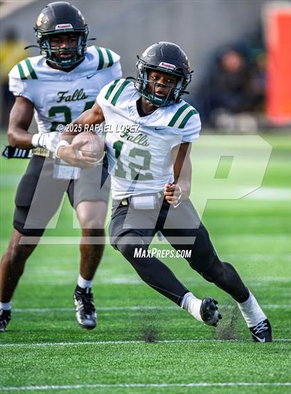 Thumbnail 3 in North Shore vs. Cypress Falls (UIL 6A D1 Football Regional) photogallery.