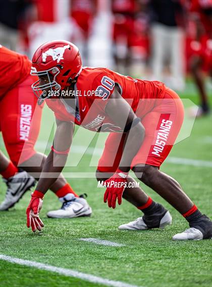 Thumbnail 3 in North Shore vs. Cypress Falls (UIL 6A D1 Football Regional) photogallery.