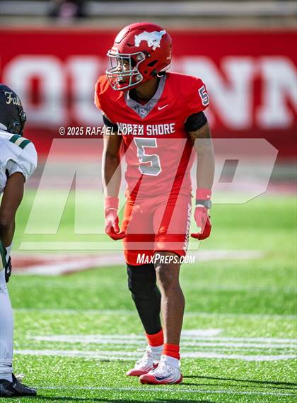 Thumbnail 2 in North Shore vs. Cypress Falls (UIL 6A D1 Football Regional) photogallery.