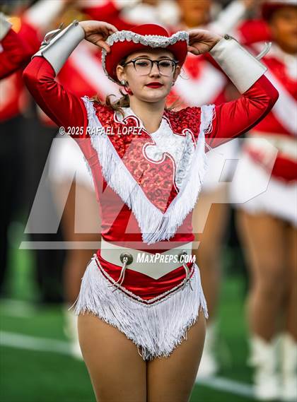 Thumbnail 3 in North Shore vs. Cypress Falls (UIL 6A D1 Football Regional) photogallery.