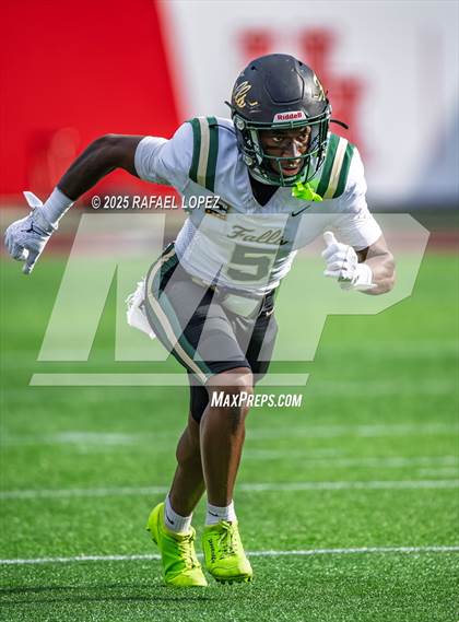 Thumbnail 1 in North Shore vs. Cypress Falls (UIL 6A D1 Football Regional) photogallery.