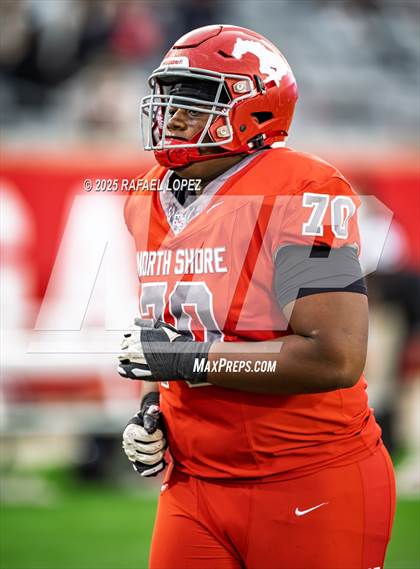 Thumbnail 2 in North Shore vs. Cypress Falls (UIL 6A D1 Football Regional) photogallery.