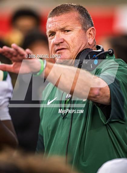 Thumbnail 3 in North Shore vs. Cypress Falls (UIL 6A D1 Football Regional) photogallery.