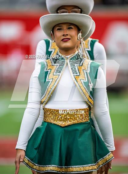 Thumbnail 2 in North Shore vs. Cypress Falls (UIL 6A D1 Football Regional) photogallery.