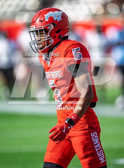 Thumbnail 3 in North Shore vs. Cypress Falls (UIL 6A D1 Football Regional) photogallery.