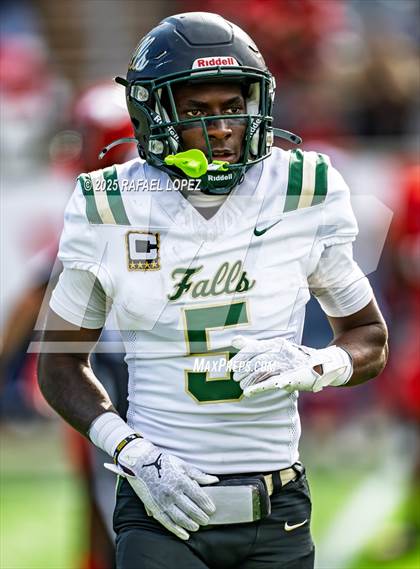 Thumbnail 1 in North Shore vs. Cypress Falls (UIL 6A D1 Football Regional) photogallery.