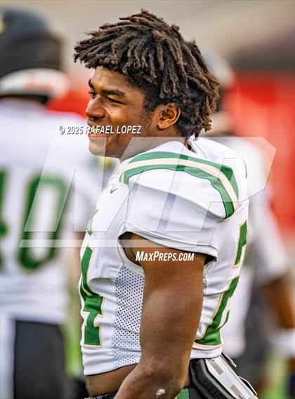 Thumbnail 3 in North Shore vs. Cypress Falls (UIL 6A D1 Football Regional) photogallery.