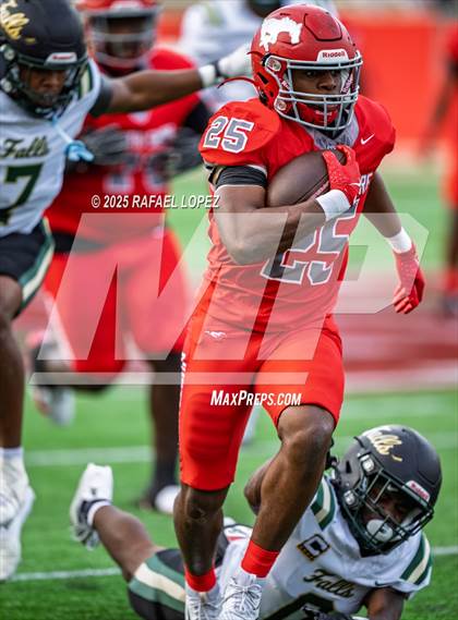 Thumbnail 2 in North Shore vs. Cypress Falls (UIL 6A D1 Football Regional) photogallery.