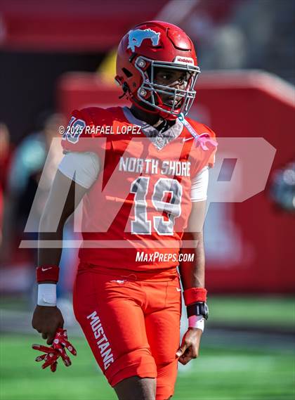 Thumbnail 3 in North Shore vs. Cypress Falls (UIL 6A D1 Football Regional) photogallery.