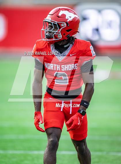 Thumbnail 3 in North Shore vs. Cypress Falls (UIL 6A D1 Football Regional) photogallery.