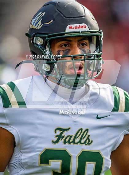 Thumbnail 3 in North Shore vs. Cypress Falls (UIL 6A D1 Football Regional) photogallery.