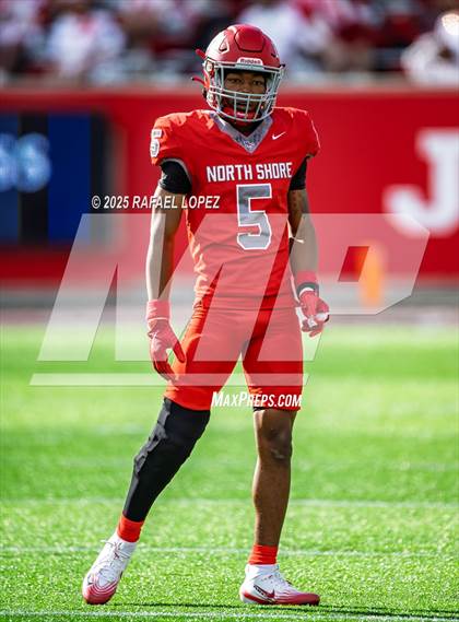 Thumbnail 1 in North Shore vs. Cypress Falls (UIL 6A D1 Football Regional) photogallery.