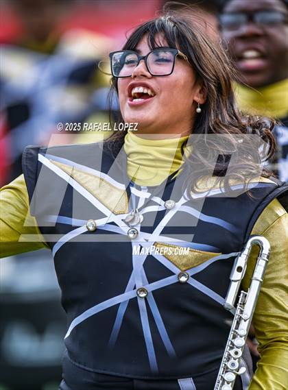 Thumbnail 1 in North Shore vs. Cypress Falls (UIL 6A D1 Football Regional) photogallery.