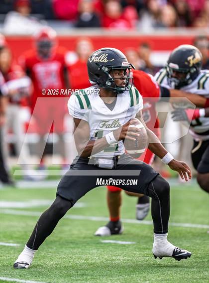 Thumbnail 1 in North Shore vs. Cypress Falls (UIL 6A D1 Football Regional) photogallery.