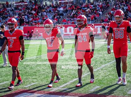 Thumbnail 2 in North Shore vs. Cypress Falls (UIL 6A D1 Football Regional) photogallery.