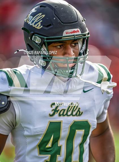 Thumbnail 3 in North Shore vs. Cypress Falls (UIL 6A D1 Football Regional) photogallery.