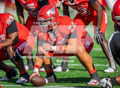 Thumbnail 2 in North Shore vs. Cypress Falls (UIL 6A D1 Football Regional) photogallery.