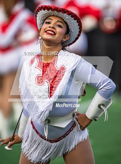 Thumbnail 2 in North Shore vs. Cypress Falls (UIL 6A D1 Football Regional) photogallery.