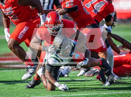 Thumbnail 3 in North Shore vs. Cypress Falls (UIL 6A D1 Football Regional) photogallery.