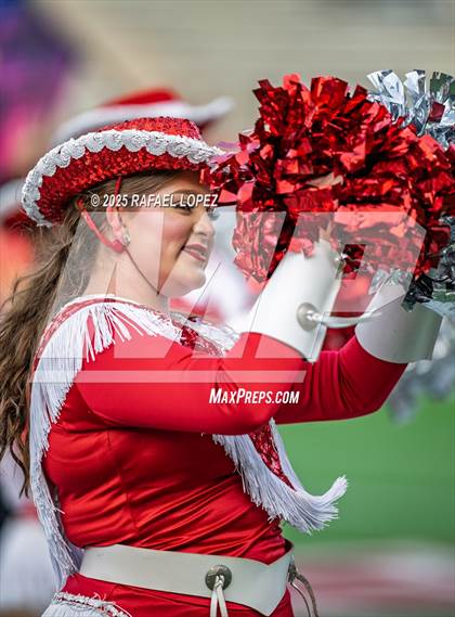 Thumbnail 2 in North Shore vs. Cypress Falls (UIL 6A D1 Football Regional) photogallery.