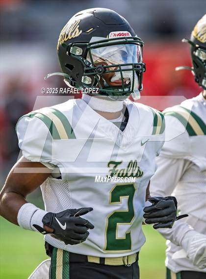 Thumbnail 2 in North Shore vs. Cypress Falls (UIL 6A D1 Football Regional) photogallery.