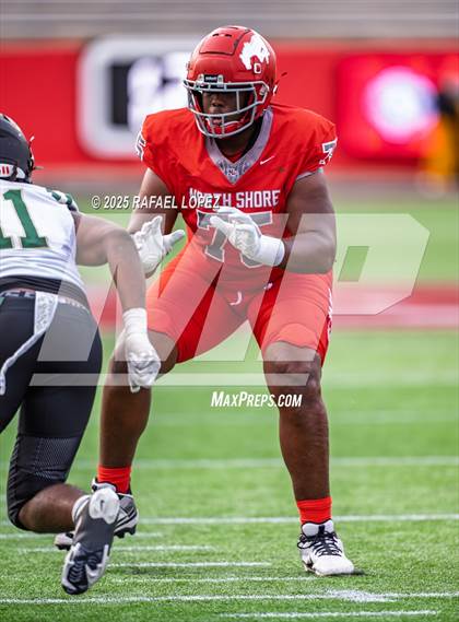 Thumbnail 3 in North Shore vs. Cypress Falls (UIL 6A D1 Football Regional) photogallery.