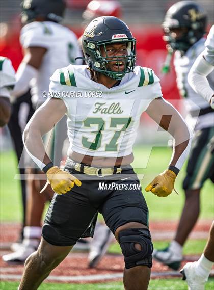 Thumbnail 3 in North Shore vs. Cypress Falls (UIL 6A D1 Football Regional) photogallery.