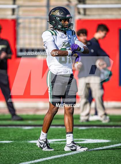 Thumbnail 2 in North Shore vs. Cypress Falls (UIL 6A D1 Football Regional) photogallery.