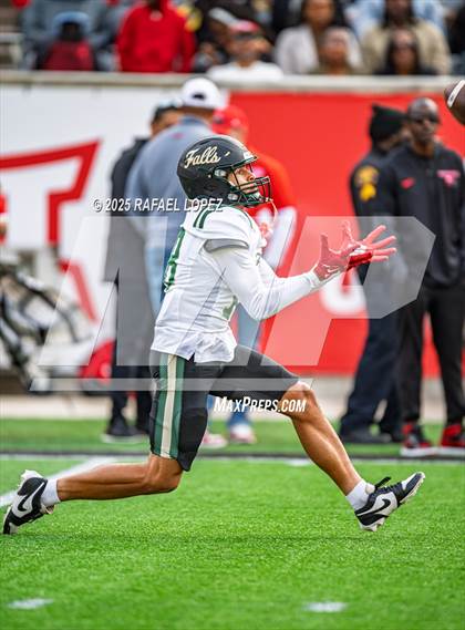 Thumbnail 3 in North Shore vs. Cypress Falls (UIL 6A D1 Football Regional) photogallery.