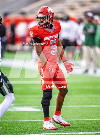 Thumbnail 1 in North Shore vs. Cypress Falls (UIL 6A D1 Football Regional) photogallery.