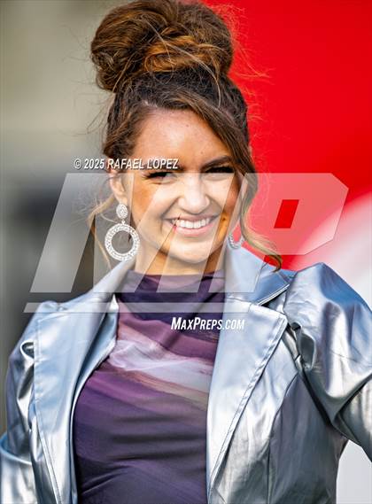 Thumbnail 1 in North Shore vs. Cypress Falls (UIL 6A D1 Football Regional) photogallery.