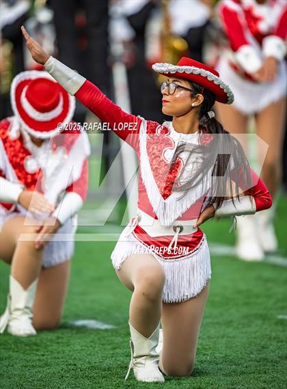 Thumbnail 3 in North Shore vs. Cypress Falls (UIL 6A D1 Football Regional) photogallery.