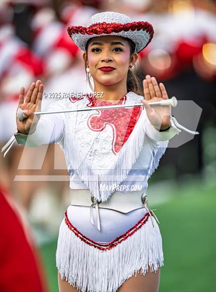 Thumbnail 3 in North Shore vs. Cypress Falls (UIL 6A D1 Football Regional) photogallery.