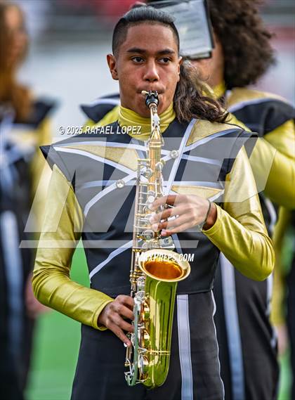 Thumbnail 2 in North Shore vs. Cypress Falls (UIL 6A D1 Football Regional) photogallery.