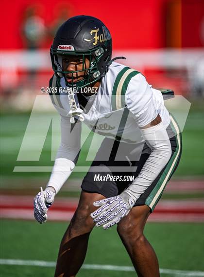 Thumbnail 3 in North Shore vs. Cypress Falls (UIL 6A D1 Football Regional) photogallery.