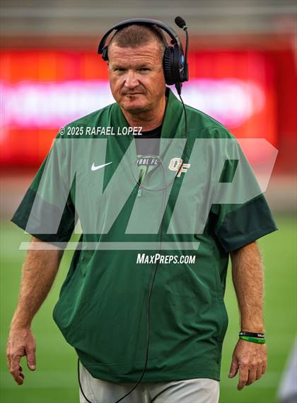 Thumbnail 3 in North Shore vs. Cypress Falls (UIL 6A D1 Football Regional) photogallery.