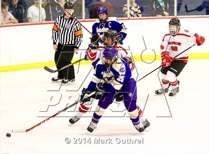 Thumbnail 2 in Christian Brothers vs. Chaminade photogallery.