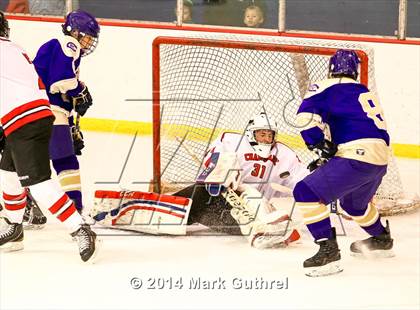 Thumbnail 2 in Christian Brothers vs. Chaminade photogallery.