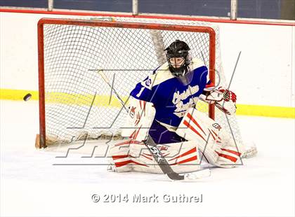 Thumbnail 2 in Christian Brothers vs. Chaminade photogallery.