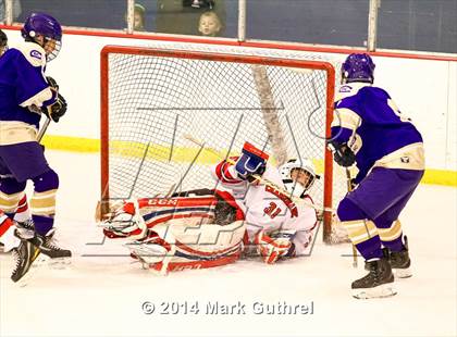 Thumbnail 3 in Christian Brothers vs. Chaminade photogallery.