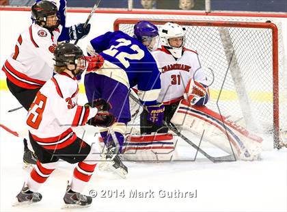 Thumbnail 2 in Christian Brothers vs. Chaminade photogallery.