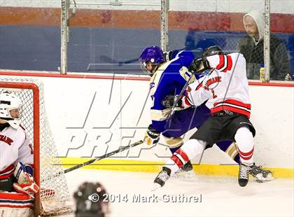 Thumbnail 1 in Christian Brothers vs. Chaminade photogallery.