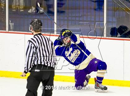 Thumbnail 1 in Christian Brothers vs. Chaminade photogallery.