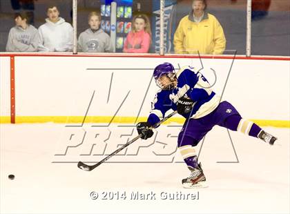 Thumbnail 2 in Christian Brothers vs. Chaminade photogallery.