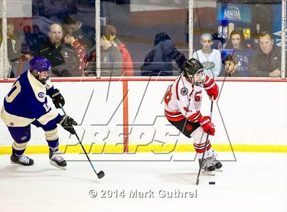 Thumbnail 3 in Christian Brothers vs. Chaminade photogallery.