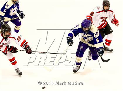 Thumbnail 2 in Christian Brothers vs. Chaminade photogallery.