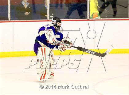 Thumbnail 2 in Christian Brothers vs. Chaminade photogallery.