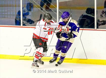 Thumbnail 1 in Christian Brothers vs. Chaminade photogallery.